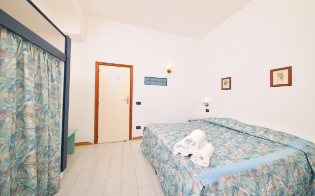 Hotel Antares