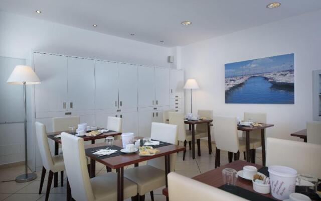 Hotel La Marina