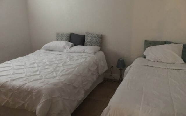 2Bed 2Bath Half Duplex Home