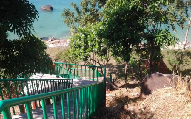 Golden Cliff Beach Resort