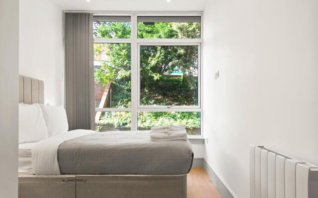 Comfy One Bed Apartment in Broad House, Harrow