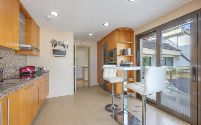 2218-Duplex first line beach with sea view