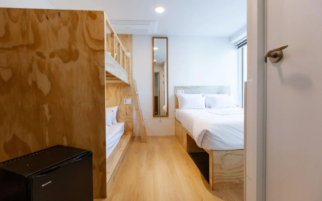 Step Inn Myeongdong 2 - Hostel