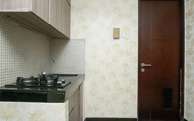 Comfortable 1BR @ Sky Terrace Apartment in Strategic Area