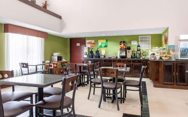 Quality Inn & Suites Anderson I-69
