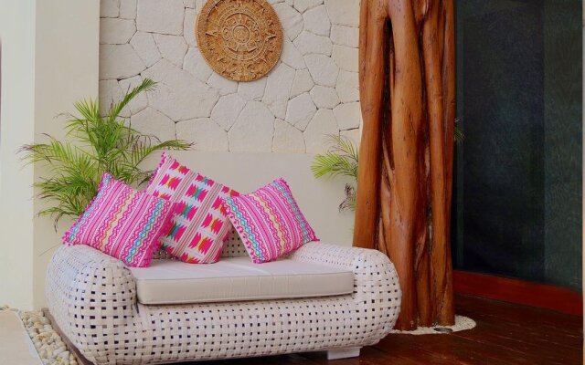 Casa Punta Coco & Beach Club