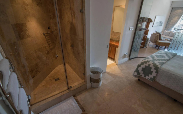 Cape Town City Luxury Apartment.