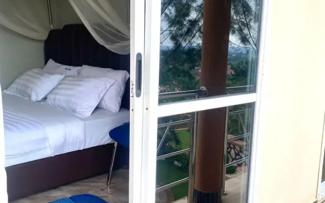 Jebel Hotel and Lounge Buloba