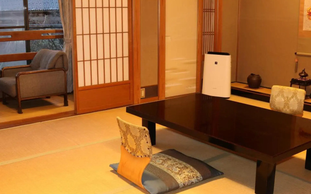 Tsutaya Ryokan