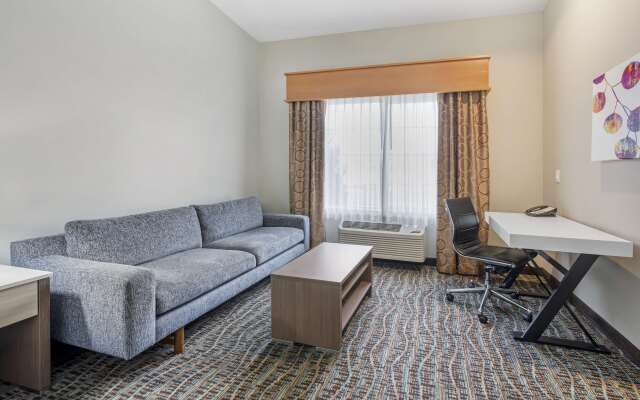 Best Western Plus Peppertree Inn At Omak