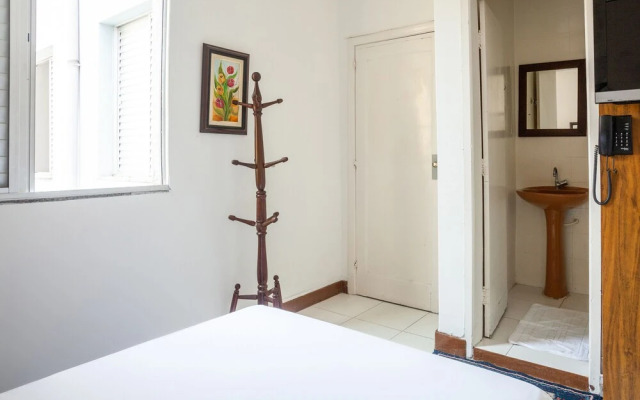 Hotel Economy 888 By UP Hotel Próximo a Praça da Estação e Rodoviária