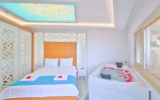 Hediye Hanim Suit Apart