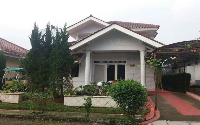 Kota Bunga F