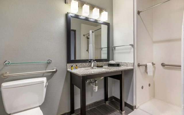 Best Western Plus Coweta's 1st Hotel