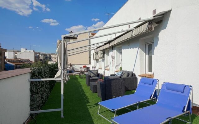 Beautifuly Decorated 2 Bd Apart With Private Terrace. Reina Sofia Terrace