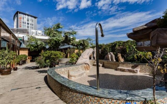 Yunqi Hotel