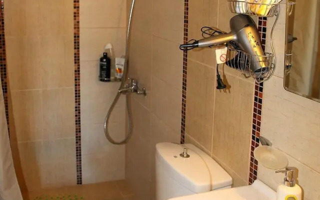 Comfartable 1 Bedroom Flat with Garden near Beach