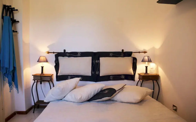 Villino Kenzia 4 Bedrooms Apartment in Stintino