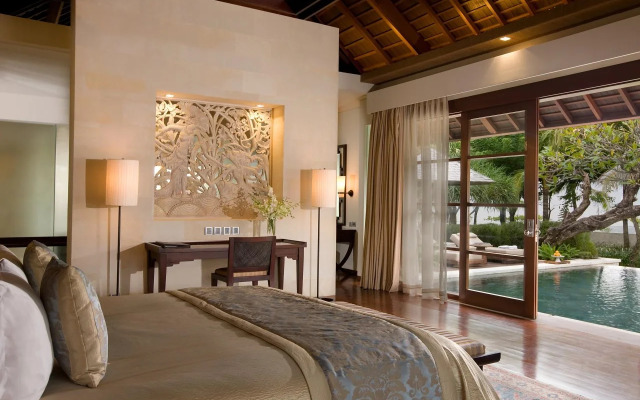 The Royal Santrian Serenity Villas By The Sea