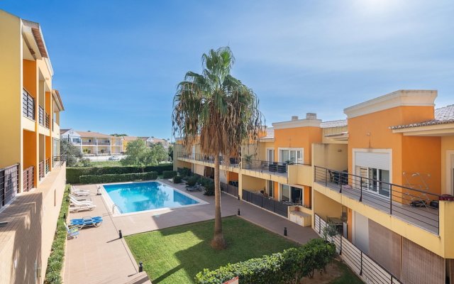Bright and Modern 2 Bed Apartment Vale de Parra by Ideal Homes