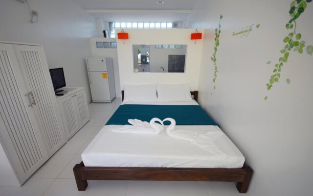 Clubboracay Apartelle