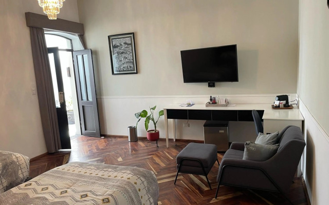 Hotel Business Real 500