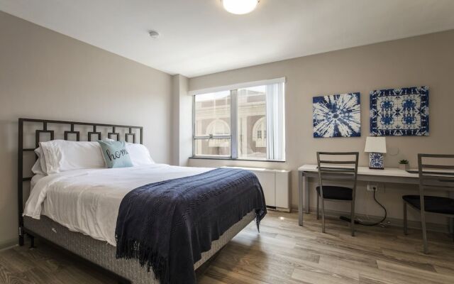 Cozysuites - Stylish Apartment in Downtown Louisville