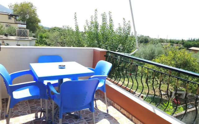 Friends House - Borsh Hotel