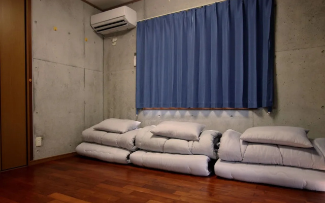 Tida Gesashi – Guest Rooms – Higashi