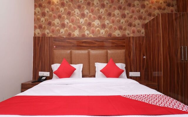 Oyo 27009 Hotel Alovia Delhi