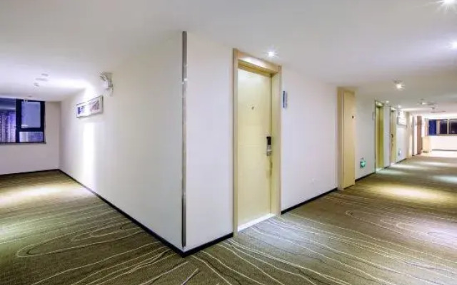 City Comfort Inn (Wuzhou Qiloucheng)