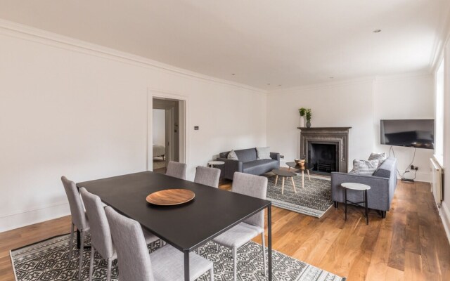 Eson2 - Charming 3 Bedroom Flat in Chelsea