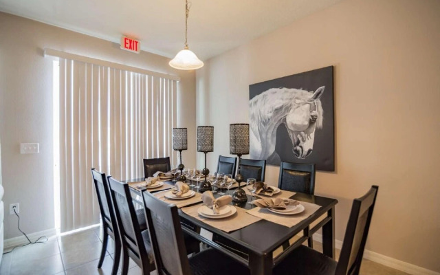 5133 Compass Bay