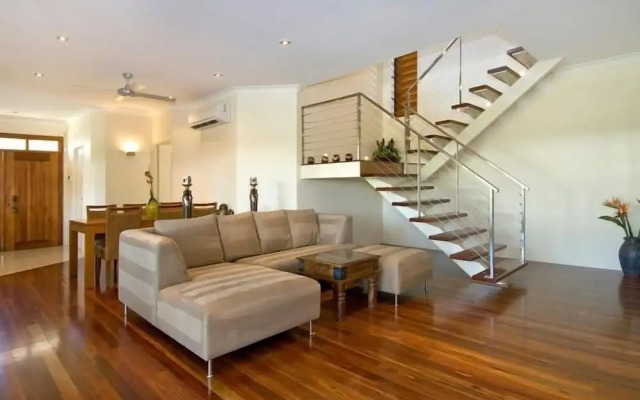 Torun Holiday House