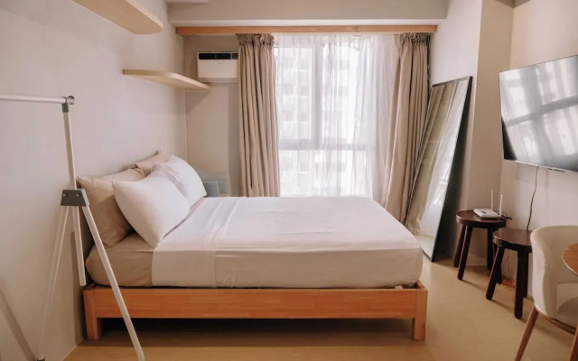 Serene Zen Studio Retreat