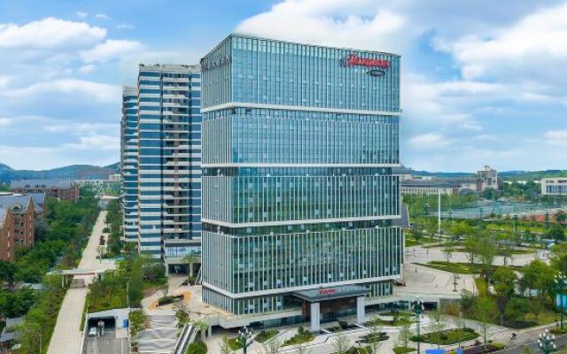 Hampton by Hilton Yibin University Town