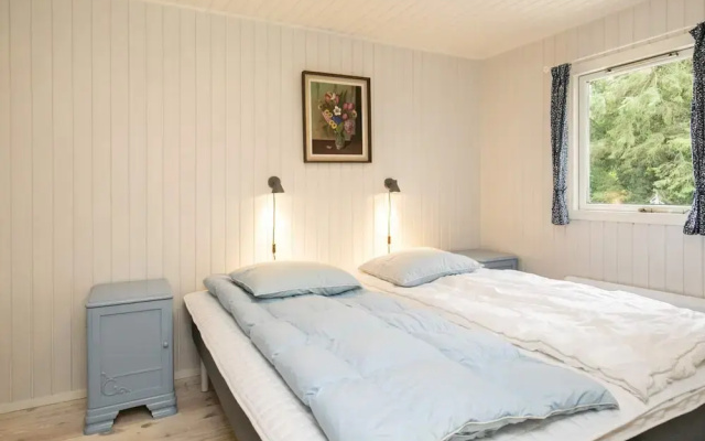 6 Person Holiday Home in Thyholm