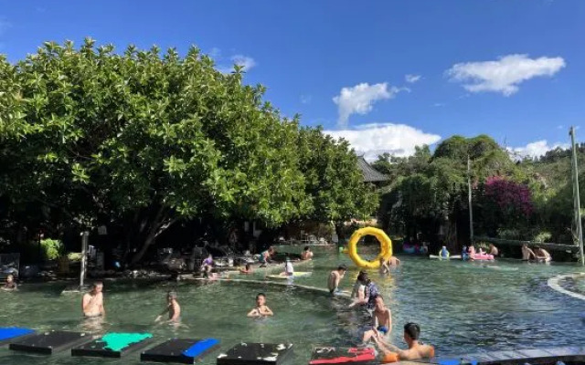 Putuoquan Hot Spring Resort