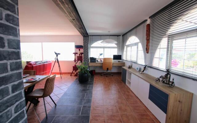 TESS Villa El Mirador