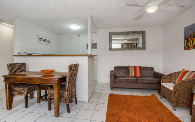 Bayview Beachfront Apartments, in town right on the beach