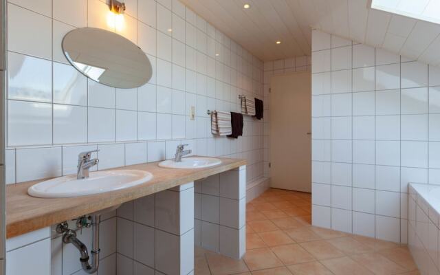 Large Apartment with Private Terrace near Kleve & Goch