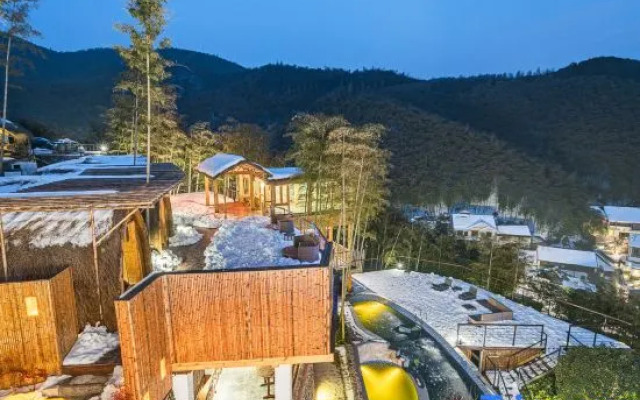 Xizhu Yunjian Hot Spring Villa