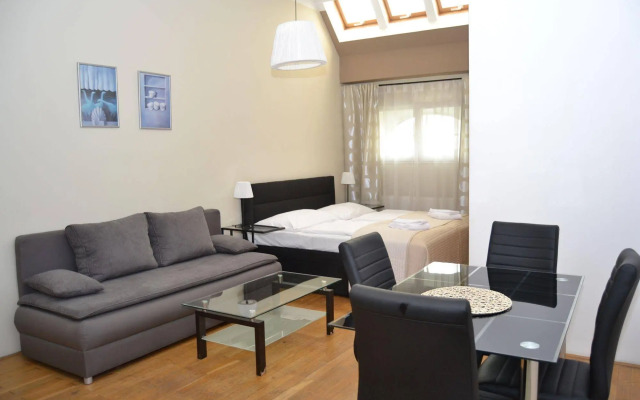 Melantrich Apartments