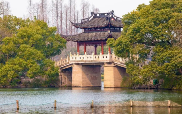 HanTing Hotel (Hangzhou Xihu Longjing Road)