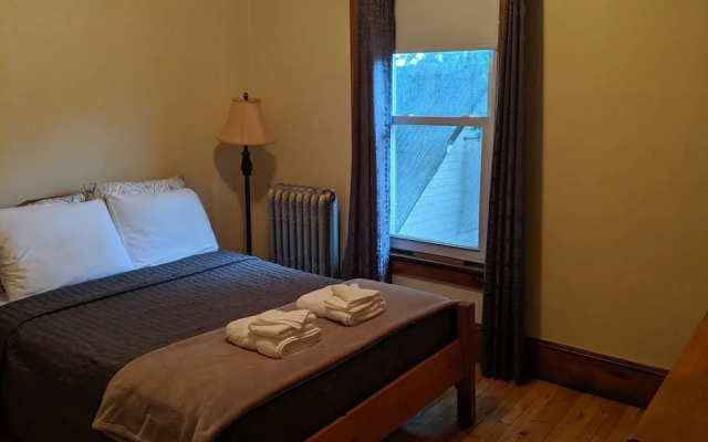 Auberge Ayers Cliff