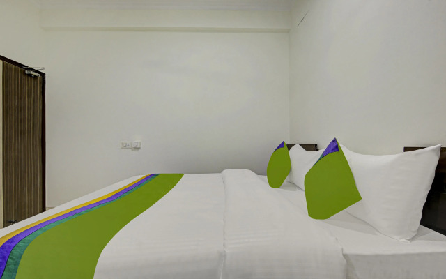 Treebo Trend Amexx Sector 55