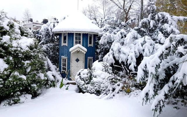Theater and Beach Apartment