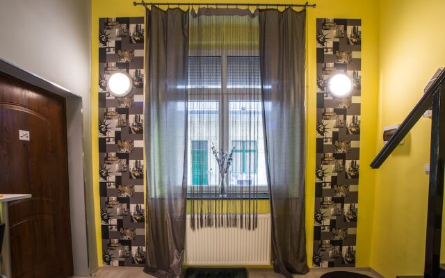Kertesz 27 Apartment I.