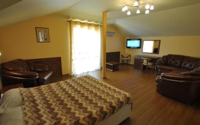 Mini Hotel on Kollektivnaya 43
