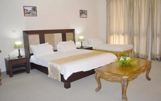 Loumaile Lodge